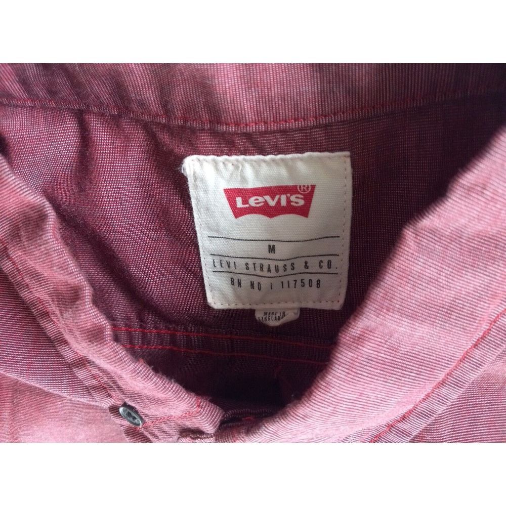 Levi's Men's‎ Short Sleeve Button Up Shirt Medium Color Atrocite Red Polyester - Picture 10 of 11